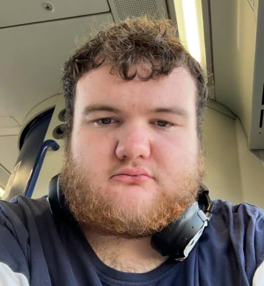How Much Does CaseOh Weigh